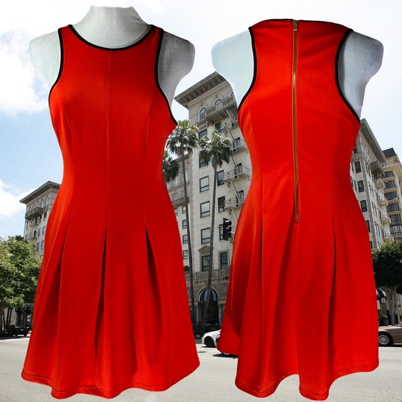 Marilyn Monroe Lipstick dress size M - Picture 2 of 9